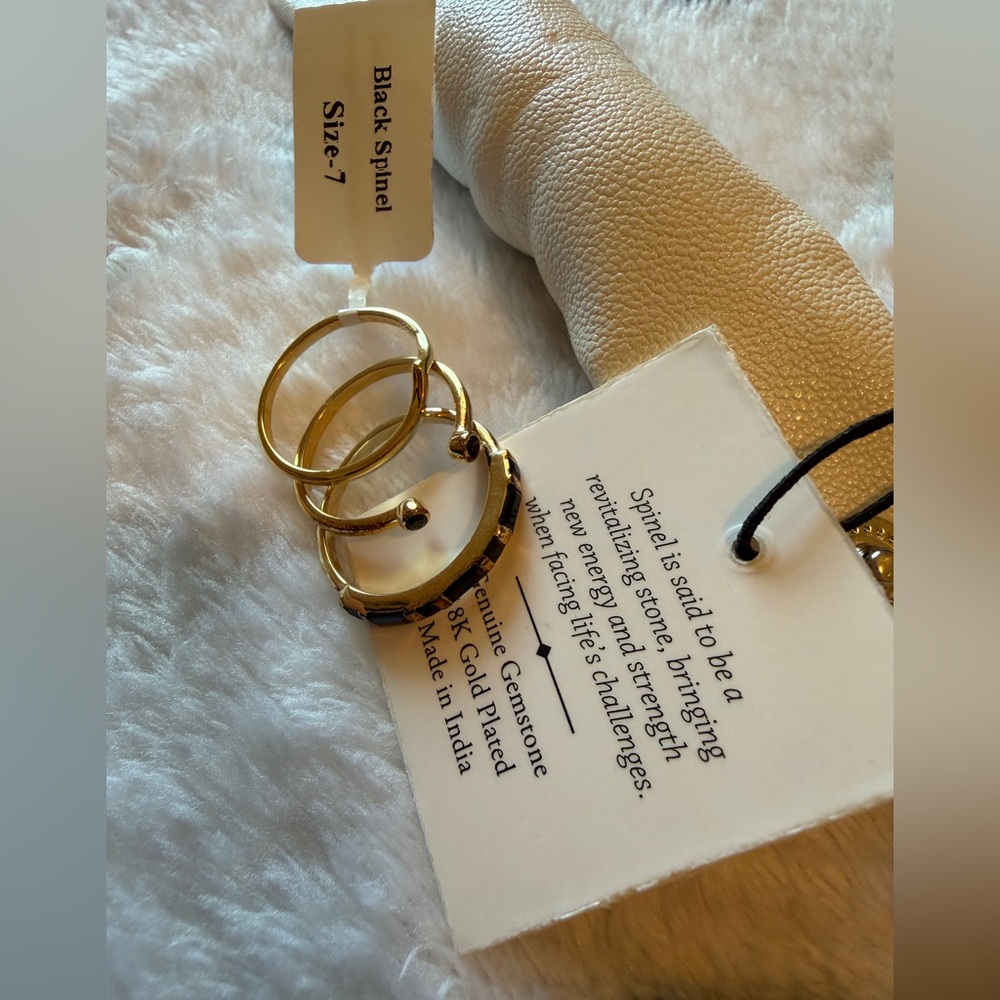 Black Spinel Ring Set 18K Gold Plated Stack Rings Size 7 NWT